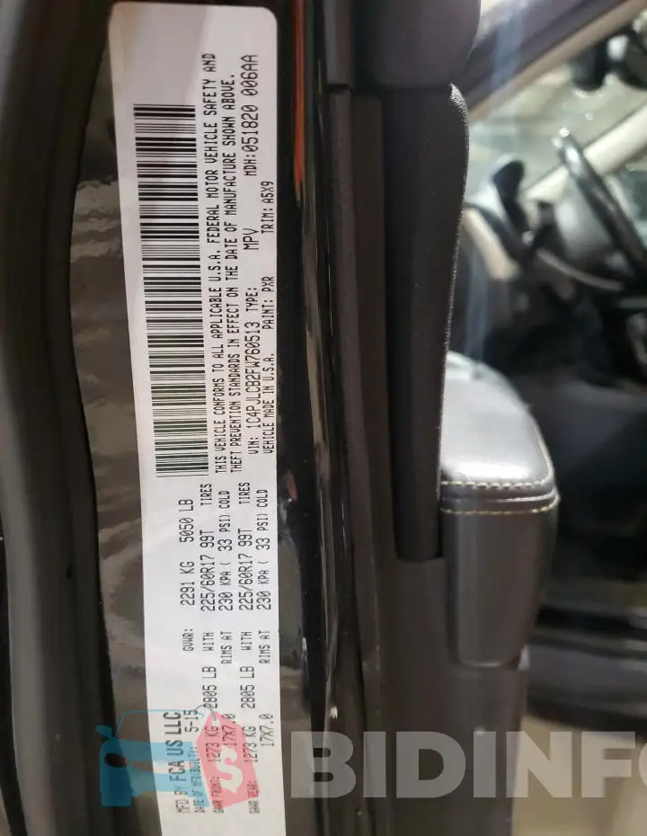 1C4PJLCB2FW760513 Photo# 13