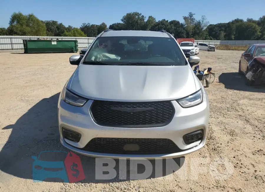 2C4RC1BG3PR517212 Photo# 5