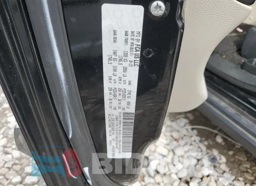 2C4RC1BGXGR103859 Photo# 13