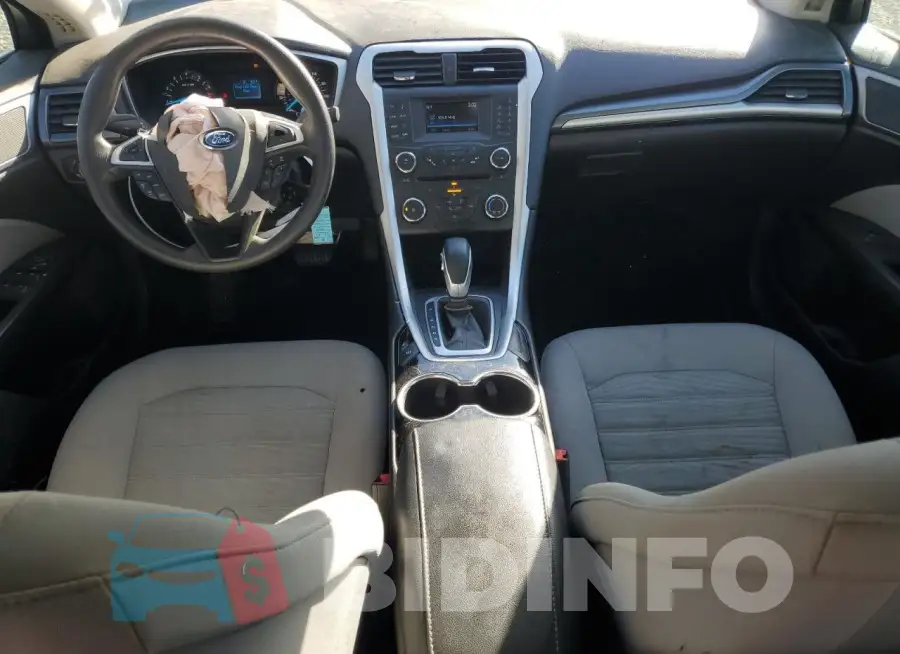 3FA6P0G72GR352019 Photo# 8