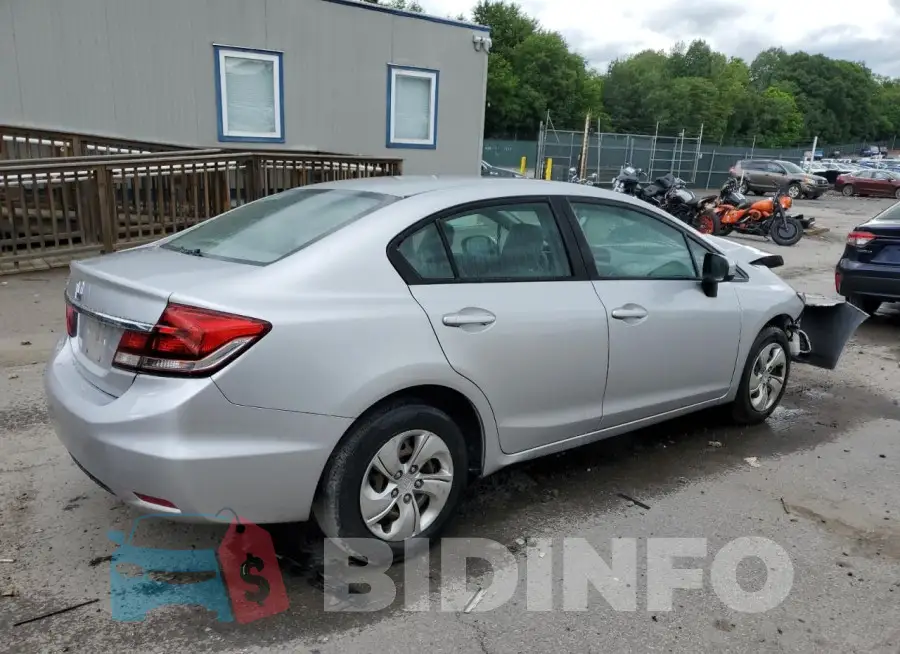 19XFB2F57FE228032 Photo# 3