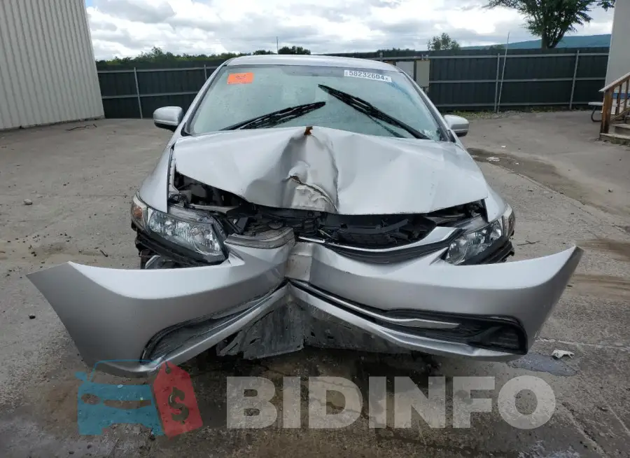 19XFB2F57FE228032 Photo# 5