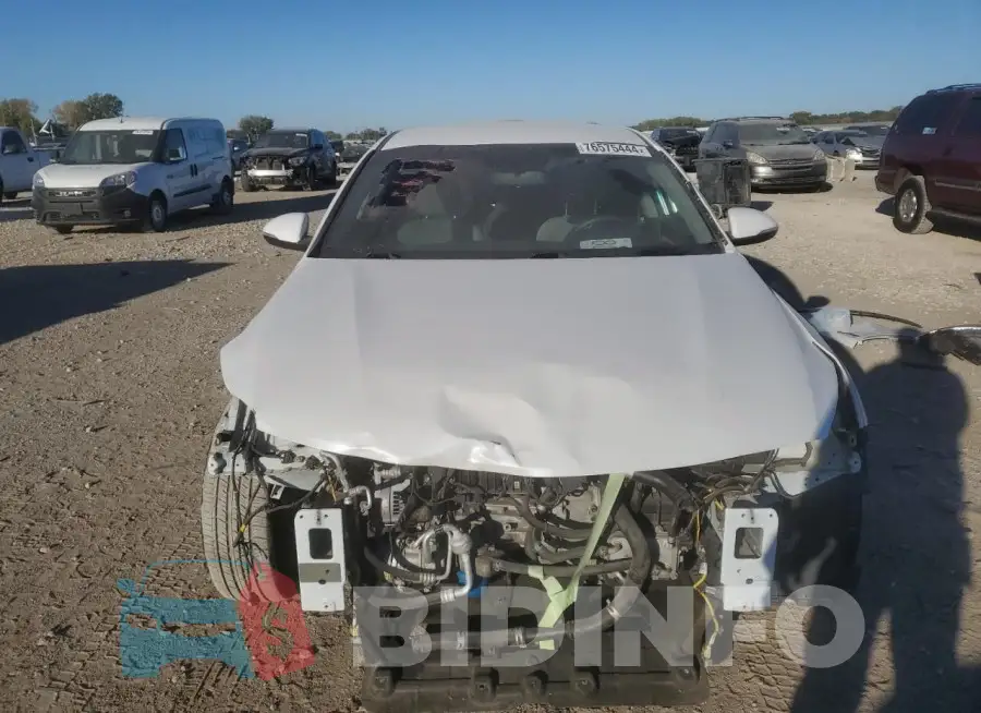 5XXGT4L32JG186708 Photo# 5
