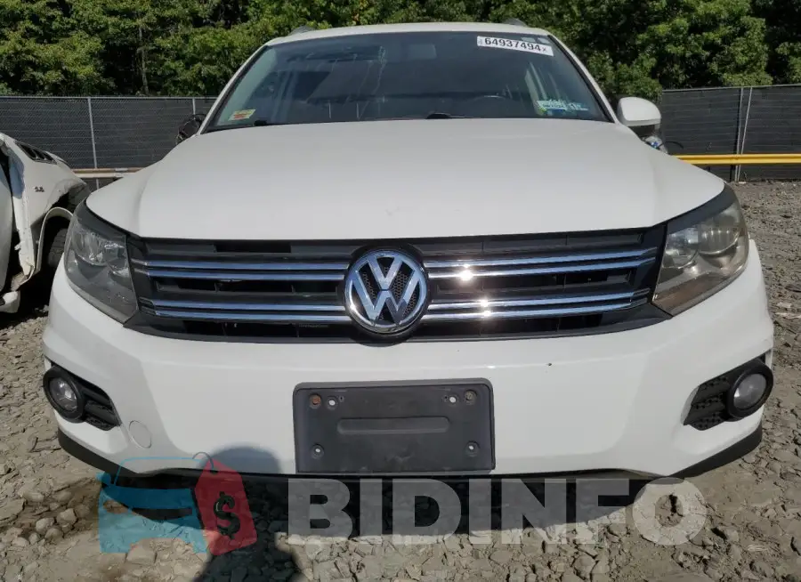 WVGBV7AX2FW561221 Photo# 5