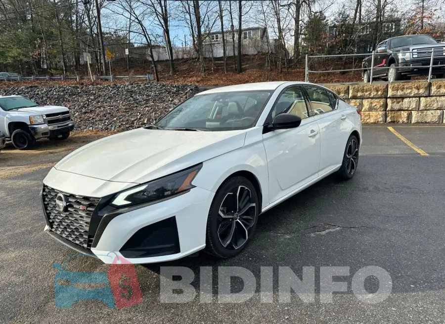 1N4BL4CV4PN355013 Photo# 1