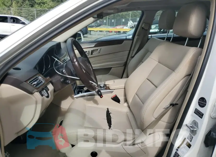 WDDHF8JB1FB159953 Photo# 7