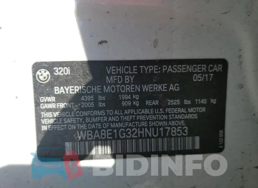 WBA8E1G32HNU17853 Photo# 13