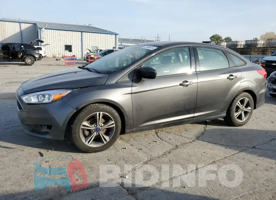1FADP3F2XJL240511 Photo# 1