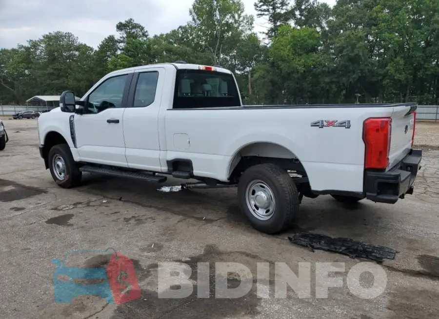 1FT7X2BA1PED53257 Photo# 2