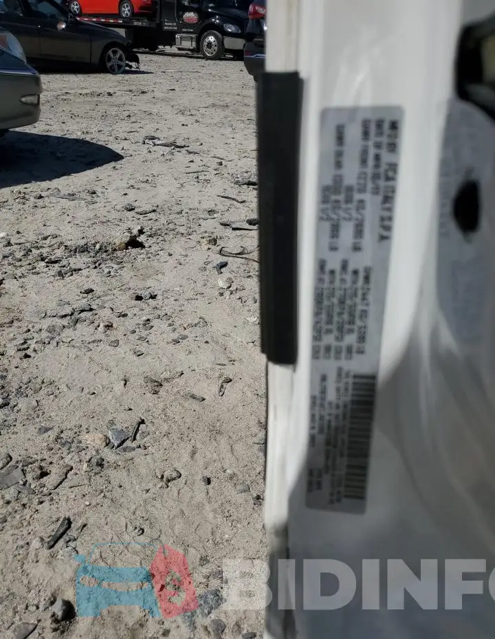 ZFBERFAB2J6K01818 Photo# 13