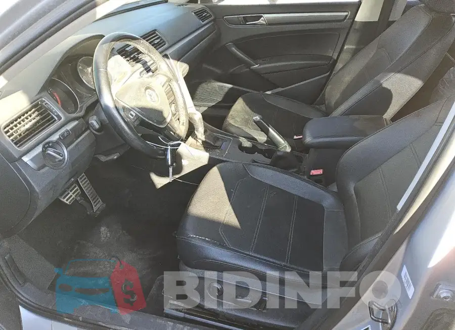 1VWDT7A39HC034889 Photo# 7
