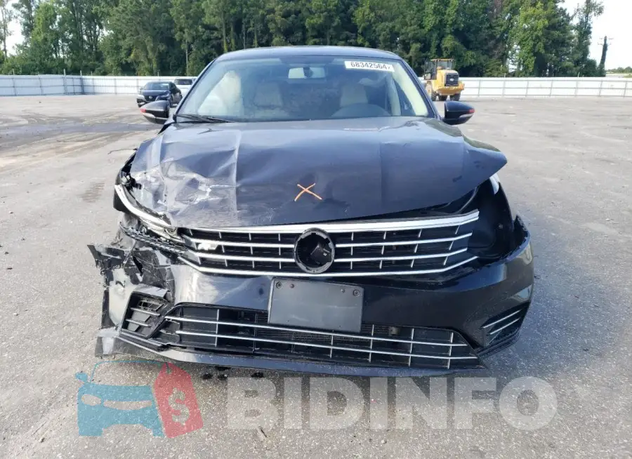 1VWDT7A3XHC034285 Photo# 5