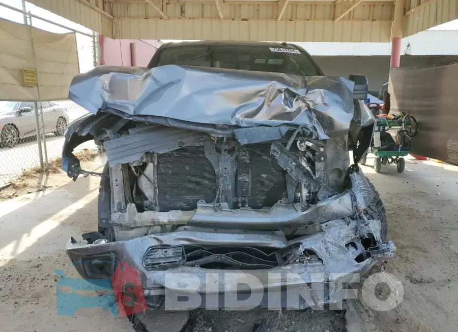 1N6BA1F45JN549300 Photo# 5