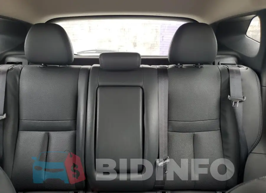 JN1BJ1CP8HW024837 Photo# 10