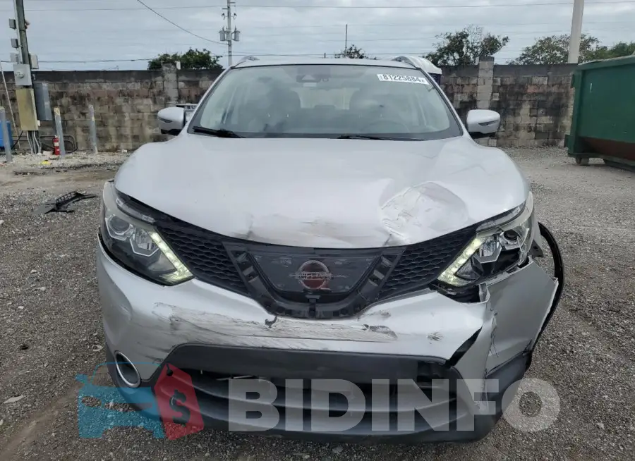 JN1BJ1CP8HW024837 Photo# 5