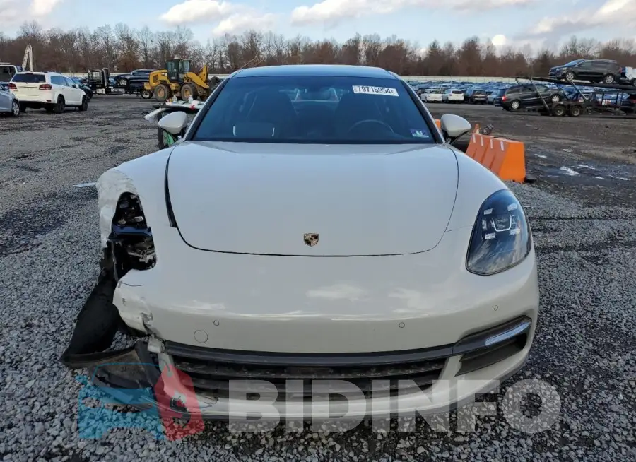 WP0AA2A72JL109925 Photo# 5