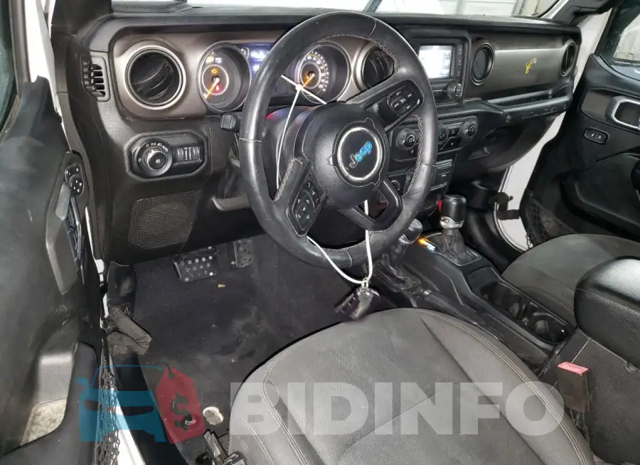 1C4GJXAN3JW220732 Photo# 8