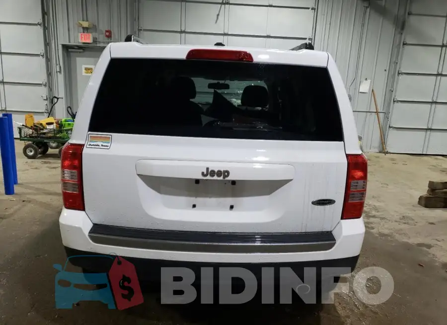 1C4NJPBA2GD649397 Photo# 6
