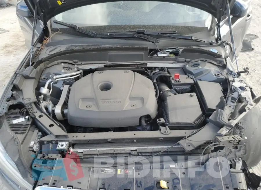 YV4102RL8M1814472 Photo# 12