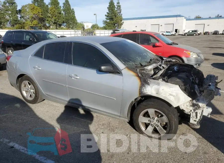 1G11B5SLXFF352682 Photo# 4
