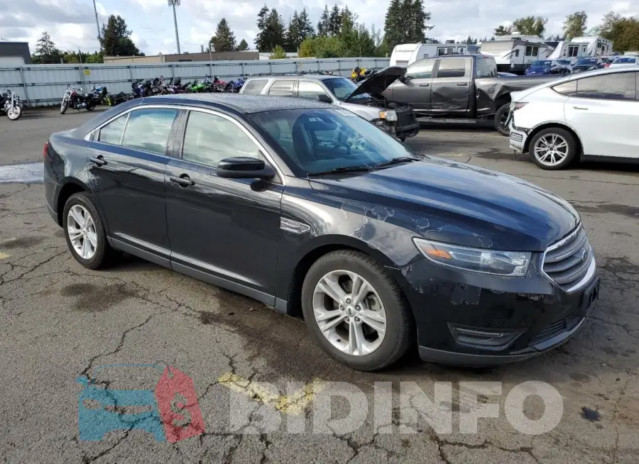 1FAHP2E82GG105266 Photo# 4