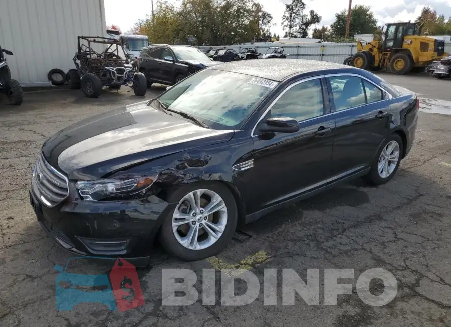 1FAHP2E82GG105266 Photo# 1