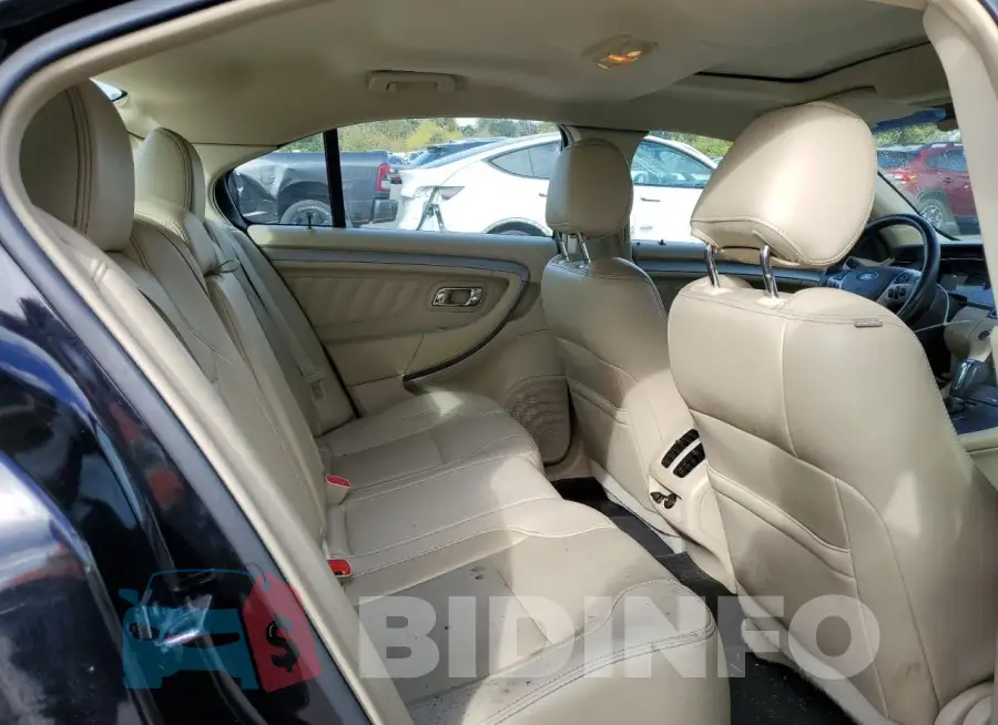 1FAHP2E82GG105266 Photo# 10