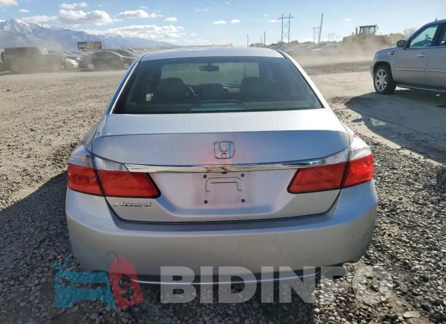 1HGCR2F38FA128524 Photo# 6
