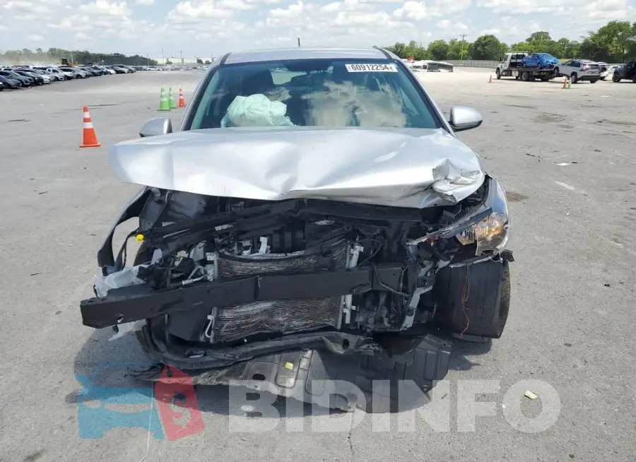 3KPC24A65NE165557 Photo# 5