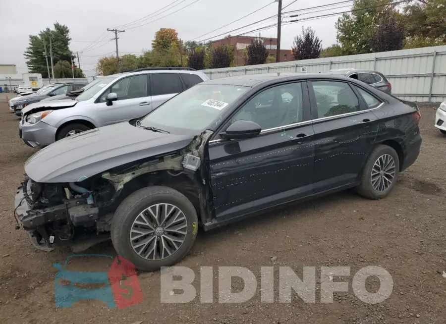 3VWCB7BU4KM225678 Photo# 1
