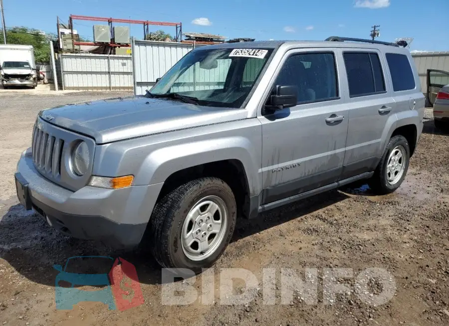 1C4NJPBA0GD567913 Photo# 1