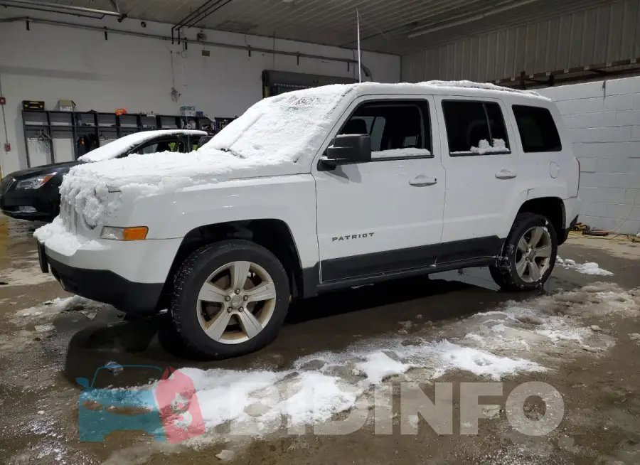 1C4NJRFB8GD632666 Photo# 1