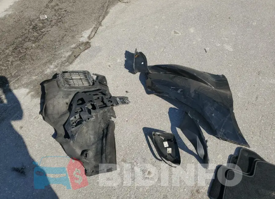 WDDUG8CB2FA123946 Photo# 12