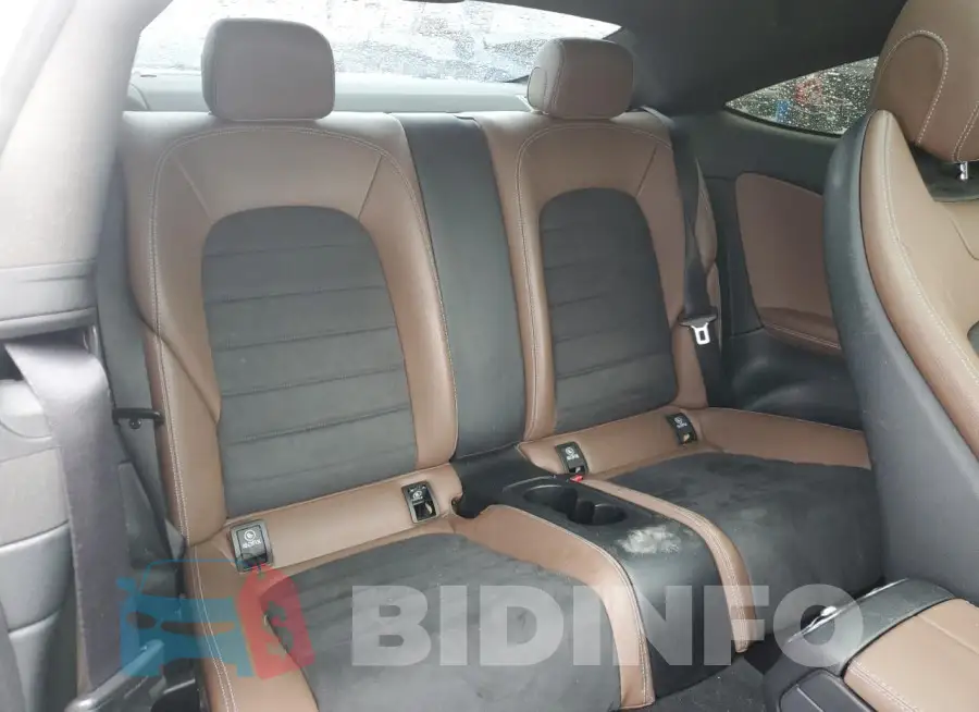 WDDWJ4KB3HF347835 Photo# 10