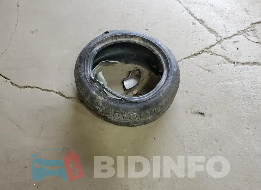 WBA8E3G57GNU02096 Photo# 12