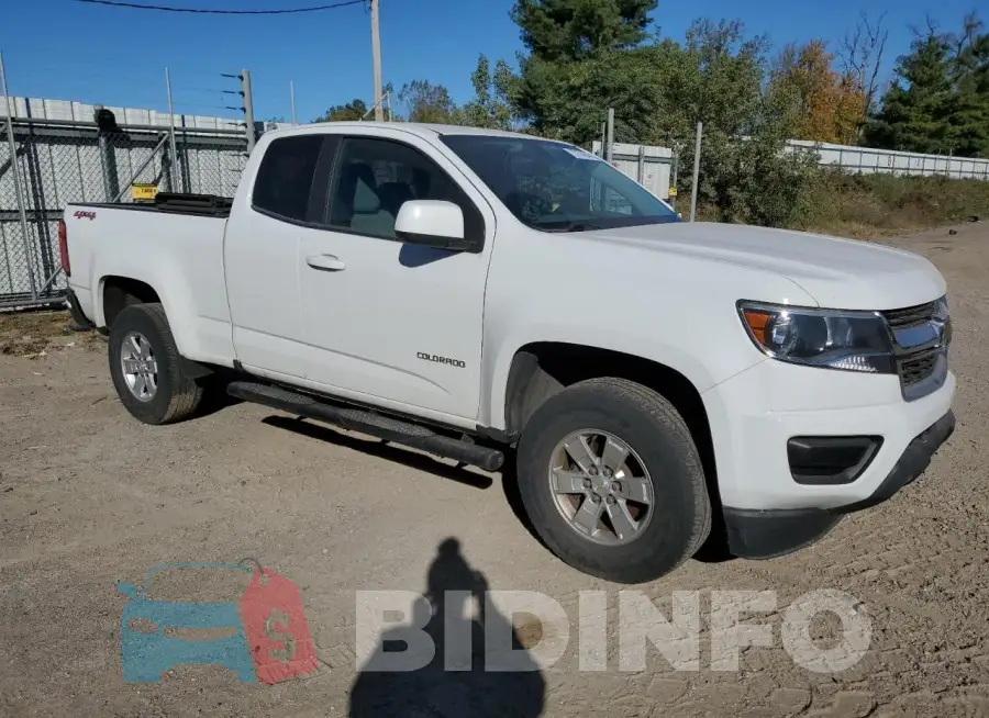 1GCHTBEA4K1288125 Photo# 4