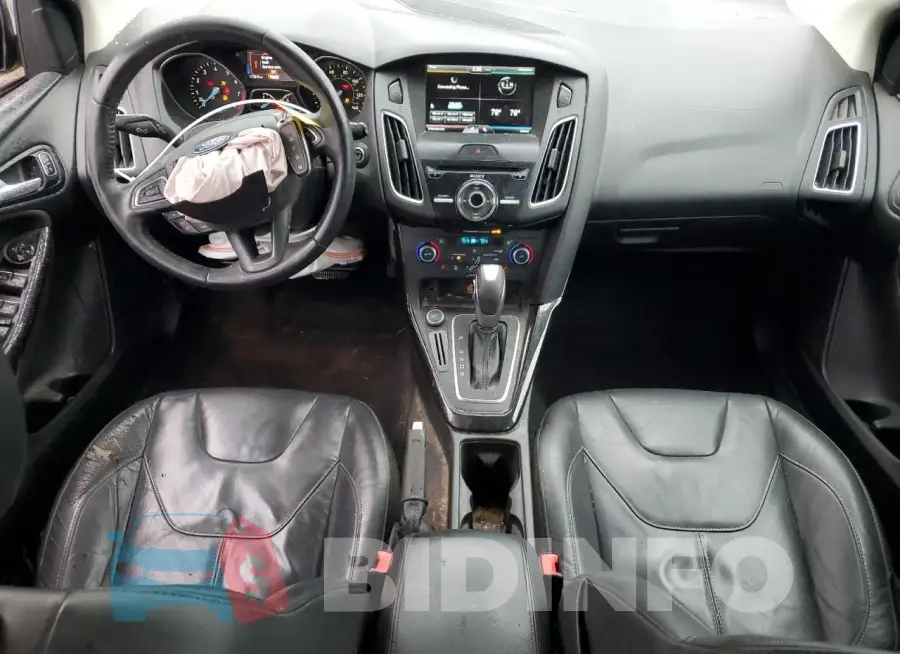 1FADP3N28FL360977 Photo# 8