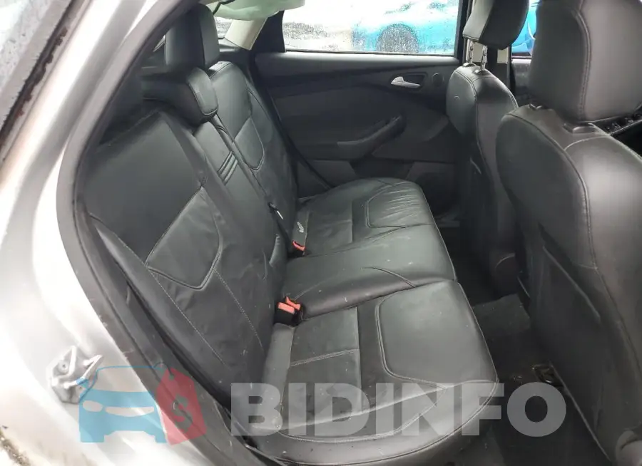 1FADP3N28FL360977 Photo# 10