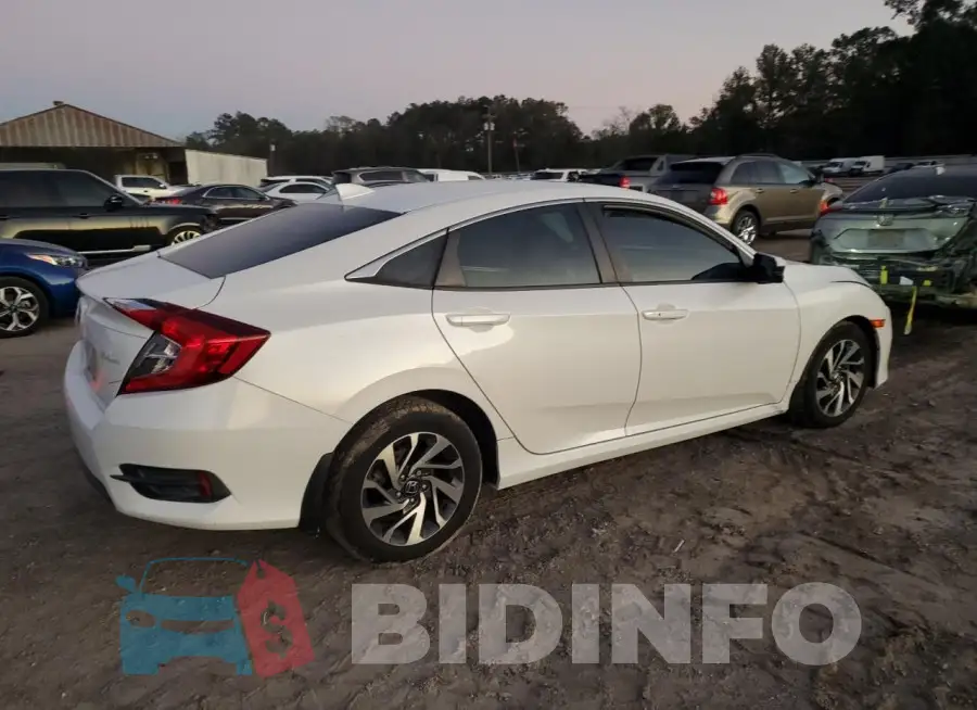 19XFC2F70HE003162 Photo# 3