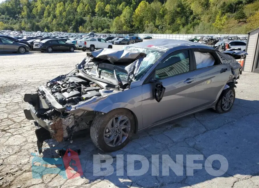 KMHLM4DG5RU681287 Photo# 1