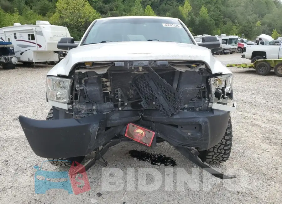 3C6TR5HTXJG411392 Photo# 5