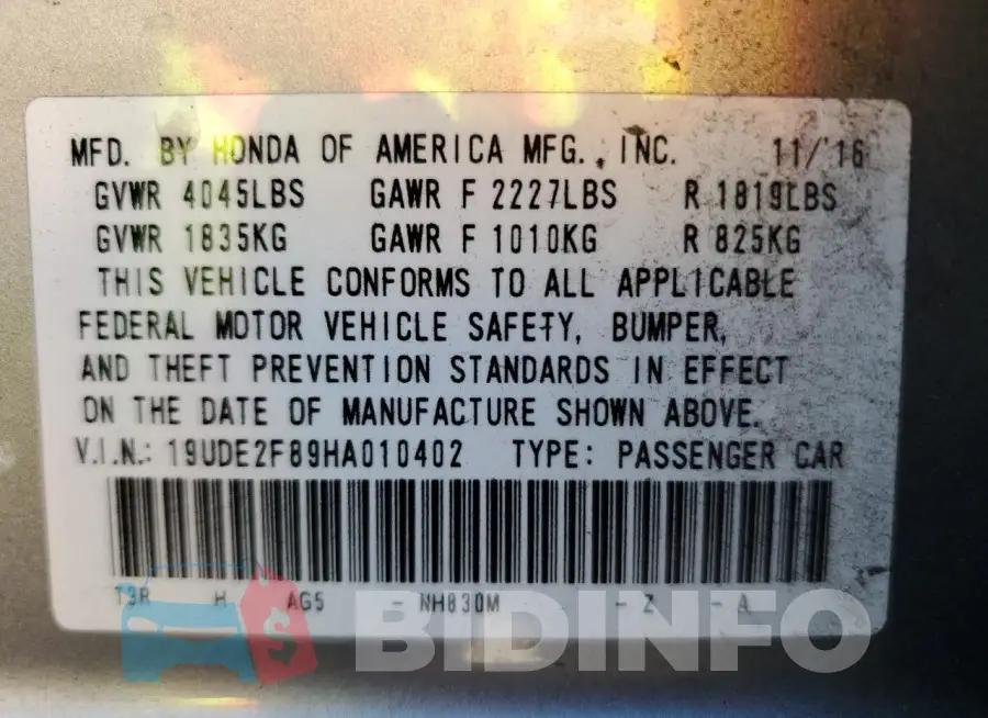 19UDE2F89HA010402 Photo# 12