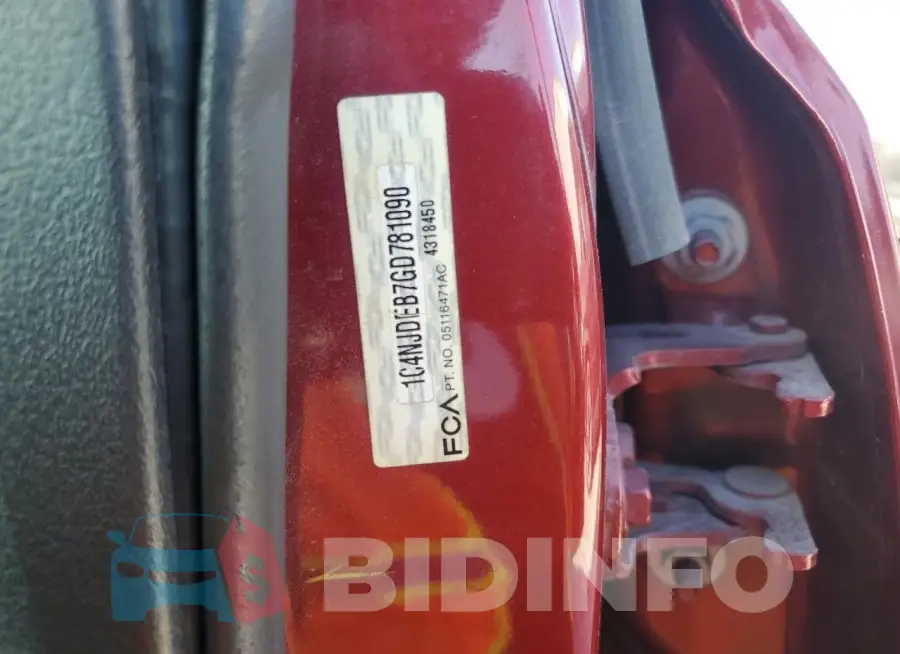1C4NJDEB7GD781090 Photo# 13