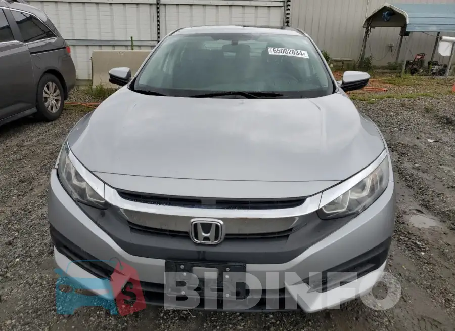 19XFC2F72HE028810 Photo# 5