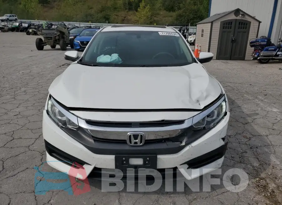 19XFC2F72HE066246 Photo# 5