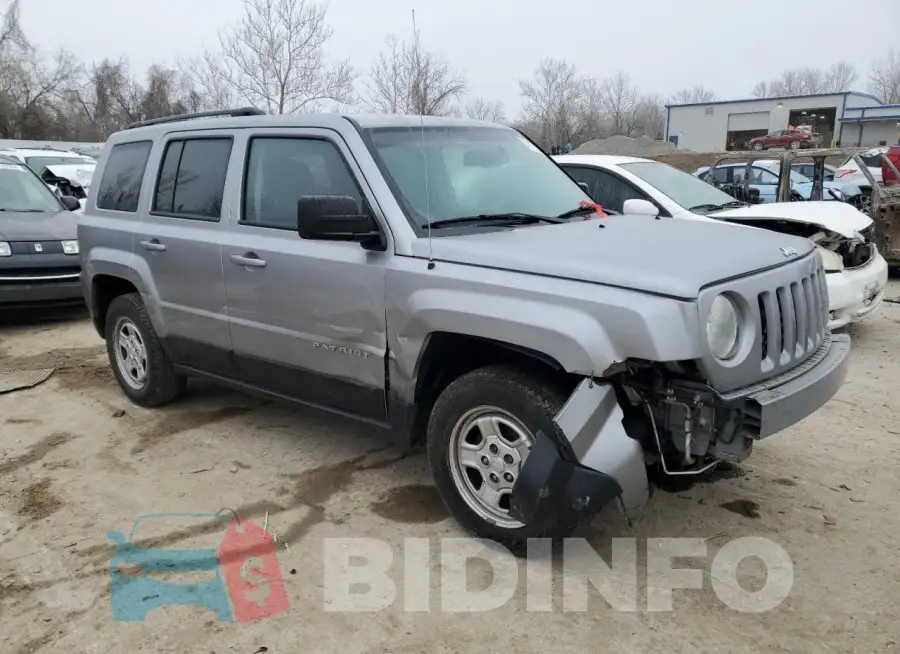 1C4NJRBB1HD138348 Photo# 4