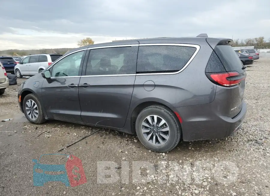 2C4RC1L77NR161052 Photo# 2