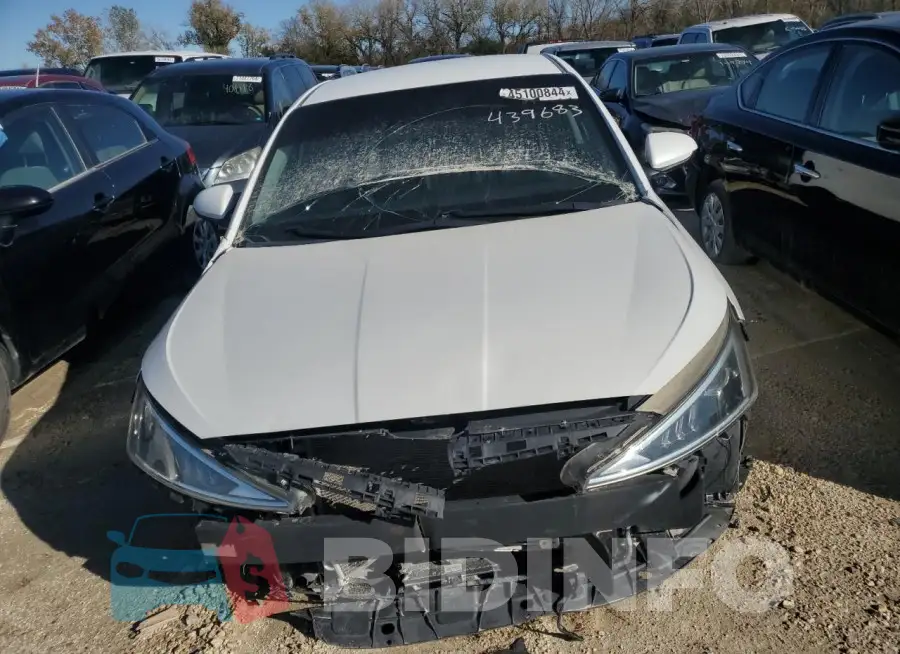 5NPD74LF8KH439683 Photo# 5