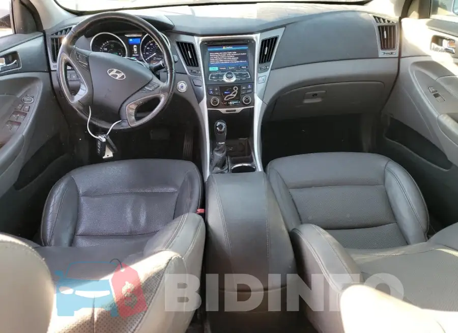 KMHEC4A42FA130009 Photo# 8