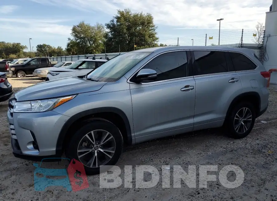 5TDZZRFH7JS275569 Photo# 1